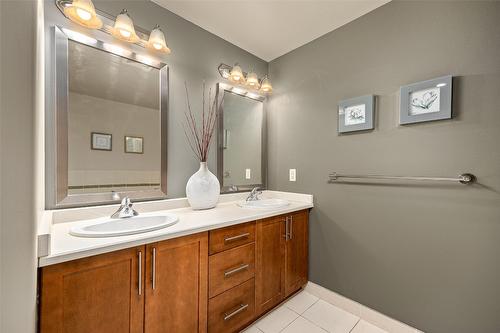 504-1160 Bernard Avenue, Kelowna, BC - Indoor Photo Showing Bathroom