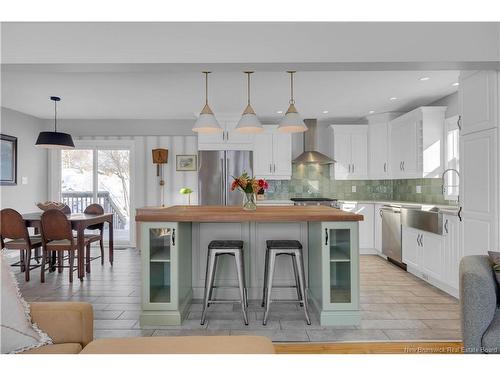 100 Meadowbank Ave, Saint John, NB 