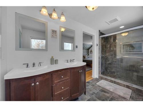 100 Meadowbank Ave, Saint John, NB 