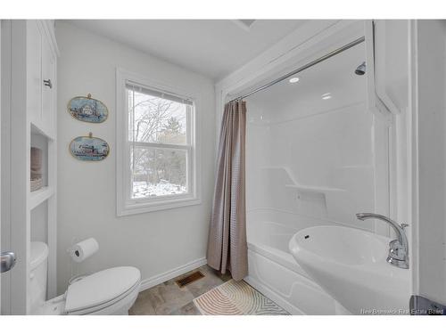 100 Meadowbank Ave, Saint John, NB 