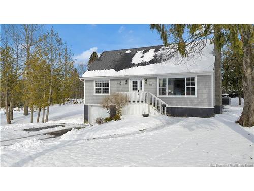 100 Meadowbank Ave, Saint John, NB 