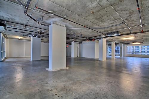 Office - 500-1211 Boul. Robert-Bourassa, Montréal (Ville-Marie), QC - Indoor Photo Showing Garage