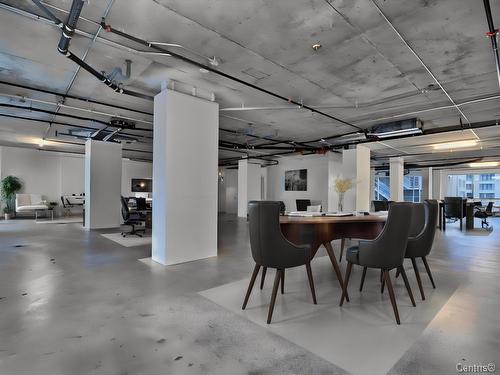 Office - 400-1211 Boul. Robert-Bourassa, Montréal (Ville-Marie), QC - Indoor Photo Showing Garage