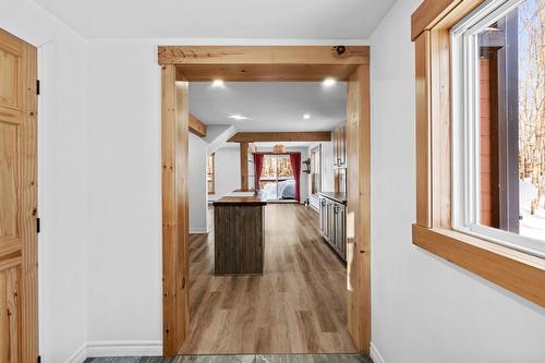 Hall d'entrée/Vestibule - 50 Ch. Lobel, Brownsburg-Chatham, QC - Indoor Photo Showing Other Room