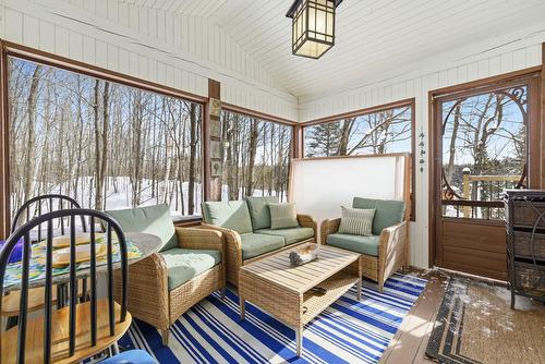 Véranda - 180 Ch. Des Libellules, Mayo, QC - Indoor