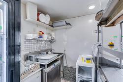 Kitchenette - 