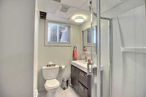 Bathroom - 21 Rue Boutin, Amos, QC - Indoor Photo Showing Bathroom