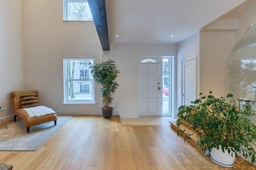 Hall - 737  - 739 Rue De Versailles, Montréal (Ville-Marie), QC - Indoor