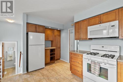 11 Tripp Crescent, Ottawa, ON - Indoor Photo Showing Kitchen