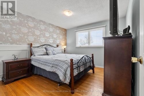 11 Tripp Crescent, Ottawa, ON - Indoor Photo Showing Bedroom