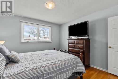 11 Tripp Crescent, Ottawa, ON - Indoor Photo Showing Bedroom