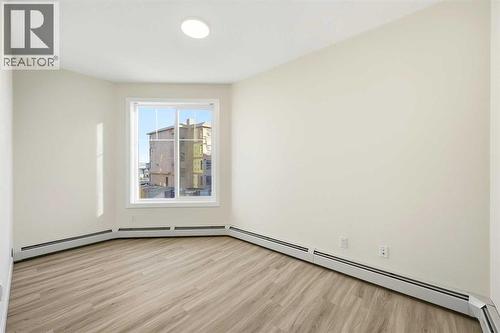 2221, 15 Skyview Point Crescent Ne, Calgary, AB - Indoor Photo Showing Other Room
