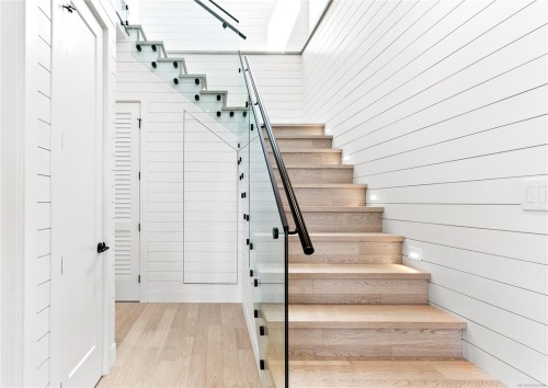 7510 Ocean Park Pl, Sooke, BC 