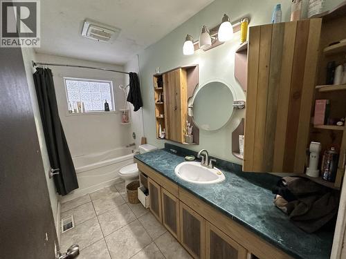 5423 Simon Fraser Avenue, Prince George, BC - Indoor Photo Showing Bathroom