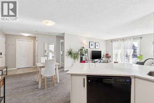 1215, 8810 Royal Birch Boulevard, Calgary, AB - Indoor Photo Showing Kitchen