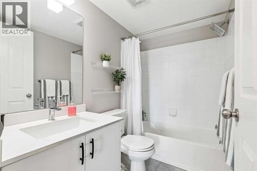 1215, 8810 Royal Birch Boulevard, Calgary, AB - Indoor Photo Showing Bathroom