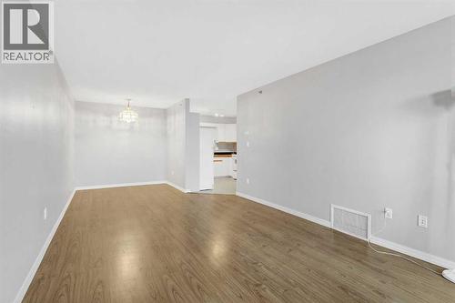 403, 9919 99 Avenue, Grande Prairie, AB - Indoor Photo Showing Other Room