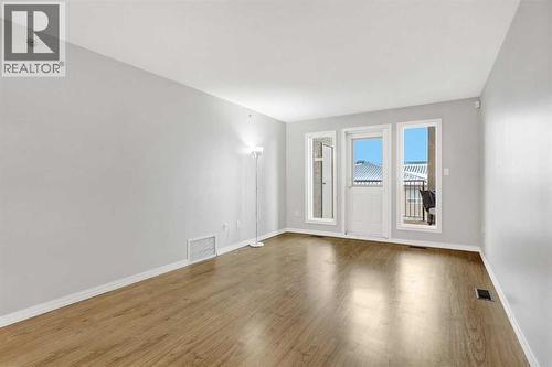 403, 9919 99 Avenue, Grande Prairie, AB - Indoor Photo Showing Other Room