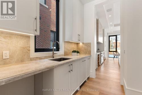 370 Glengrove Avenue W, Toronto, ON - Indoor Photo Showing Kitchen