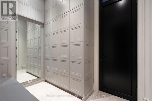 370 Glengrove Avenue W, Toronto, ON - Indoor Photo Showing Other Room