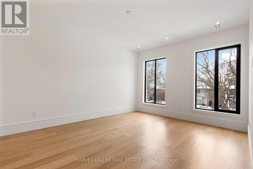 370 Glengrove Avenue W, Toronto, ON - Indoor Photo Showing Other Room