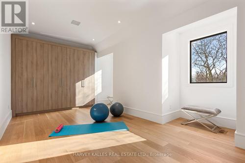 370 Glengrove Avenue W, Toronto, ON - Indoor Photo Showing Other Room
