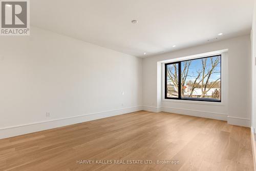 370 Glengrove Avenue W, Toronto, ON - Indoor Photo Showing Other Room