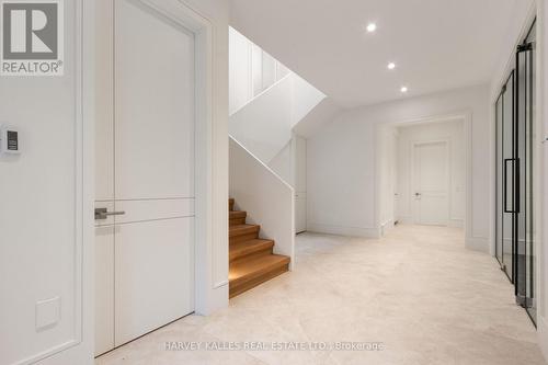 370 Glengrove Avenue W, Toronto, ON - Indoor Photo Showing Other Room