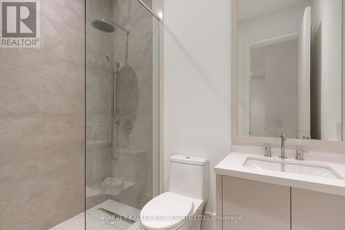 370 Glengrove Avenue W, Toronto, ON - Indoor Photo Showing Bathroom