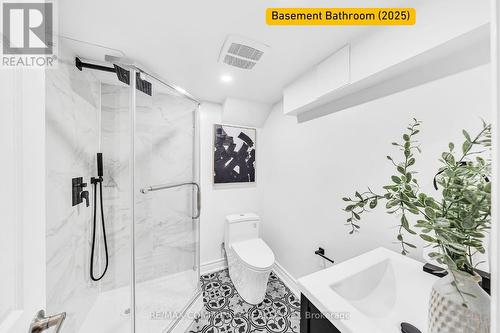 733 Lublin Avenue, Pickering, ON - Indoor Photo Showing Bathroom