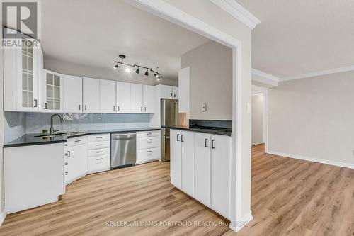 602 - 625 The West Mall, Toronto, ON - Indoor Photo Showing Kitchen