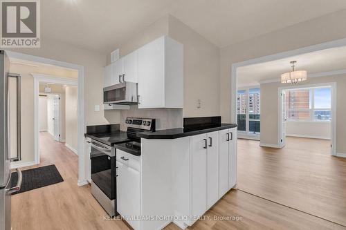 602 - 625 The West Mall, Toronto, ON - Indoor Photo Showing Kitchen