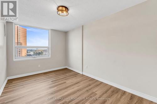 602 - 625 The West Mall, Toronto, ON - Indoor Photo Showing Other Room