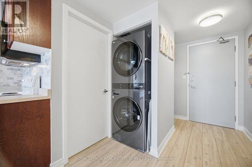 711 - 2464 Weston Road, Toronto, ON - Indoor Photo Showing Laundry Room