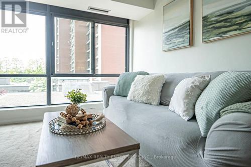 408 - 1400 Dixie Road, Mississauga, ON - Indoor