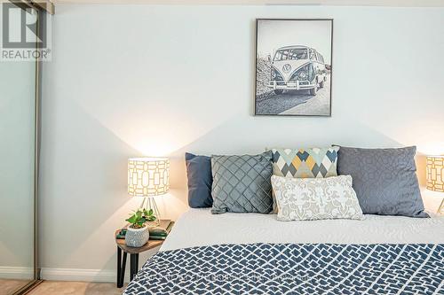408 - 1400 Dixie Road, Mississauga, ON - Indoor Photo Showing Bedroom
