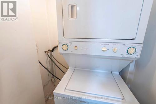 408 - 1400 Dixie Road, Mississauga, ON - Indoor Photo Showing Laundry Room