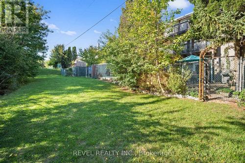 3 - 2058 Brant Street, Burlington, ON - Outdoor