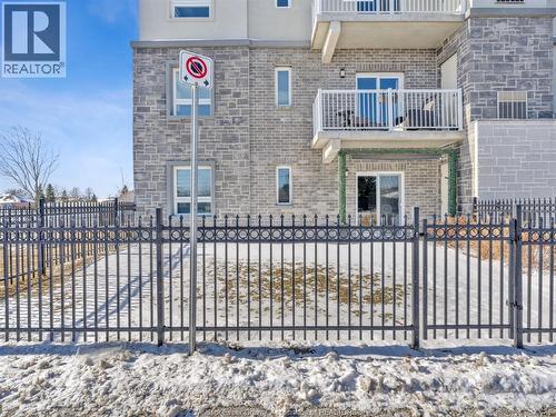 1675 Banwell Unit# 104, Windsor, ON - Outdoor