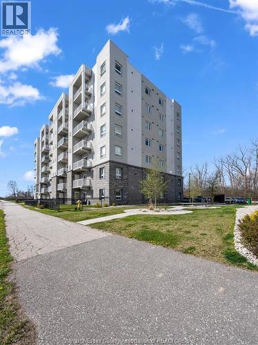1675 Banwell Unit# 104, Windsor, ON - Outdoor With Facade