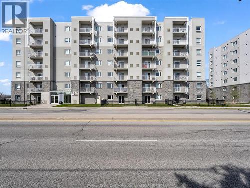 1675 Banwell Unit# 104, Windsor, ON - Outdoor With Facade