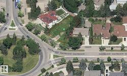 8703 142 ST NW  Edmonton, AB T5R 0M3