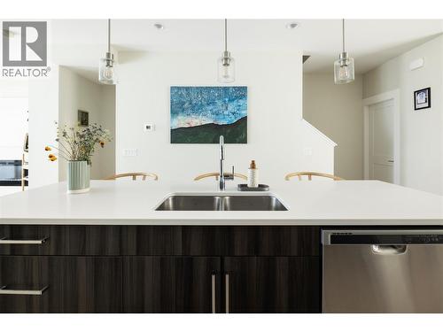 12798 Lake Hill Drive Unit# 8, Lake Country, BC - Indoor Photo Showing Kitchen With Double Sink With Upgraded Kitchen