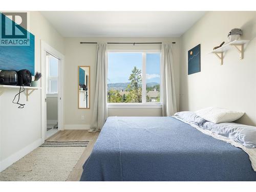 12798 Lake Hill Drive Unit# 8, Lake Country, BC - Indoor Photo Showing Bedroom