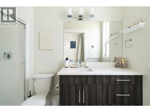 12798 Lake Hill Drive Unit# 8, Lake Country, BC - Indoor Photo Showing Bathroom