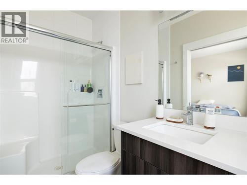 12798 Lake Hill Drive Unit# 8, Lake Country, BC - Indoor Photo Showing Bathroom