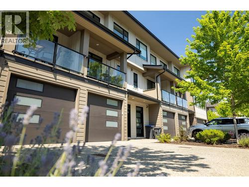 12798 Lake Hill Drive Unit# 8, Lake Country, BC - Outdoor With Balcony
