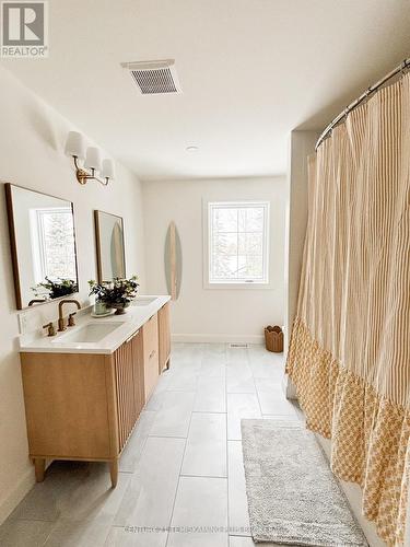 272 Cosman Crescent, Temiskaming Shores (New Liskeard), ON - Indoor Photo Showing Bathroom