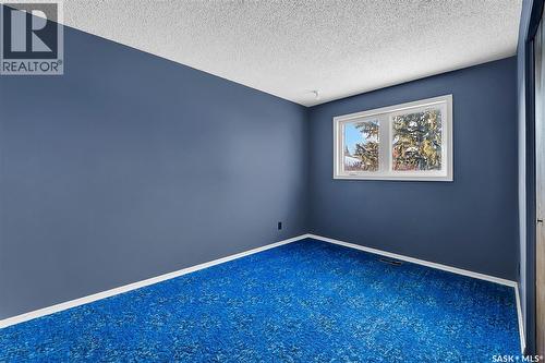 211 Main Street, Vanscoy, SK - Indoor Photo Showing Other Room