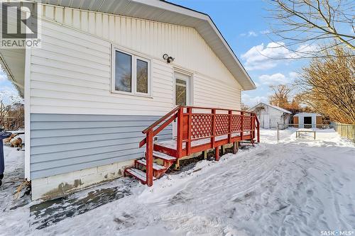 211 Main Street, Vanscoy, SK - Outdoor With Exterior